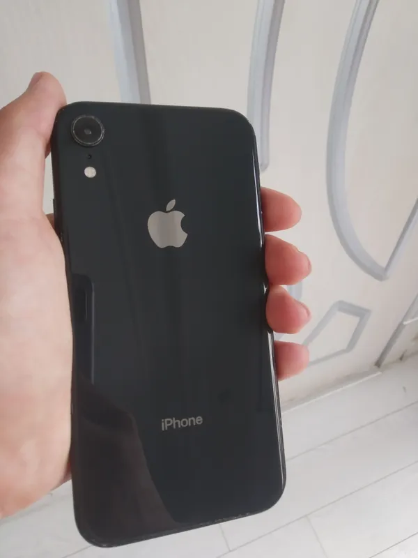 iPhone Xr holati ideal hammayog'i rodnoy