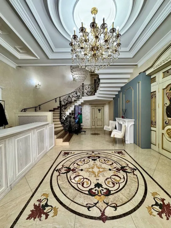 Здание ресторан Mona 2200 м2 — фото 9