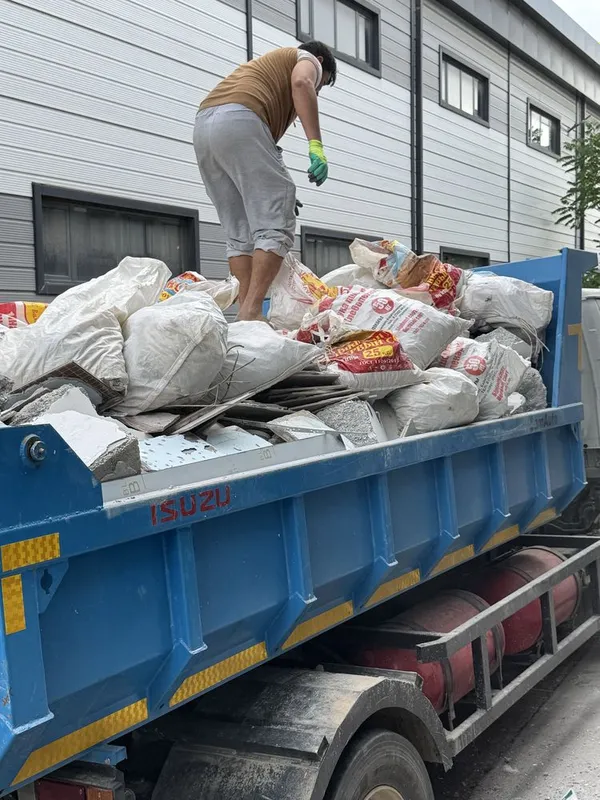 Musor olib chqamiz isuzu xizmati 3 Musor olib chqamiz isuzu xizmati 3