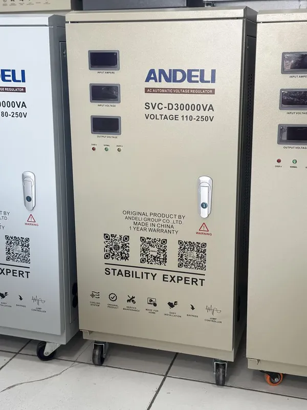 Стабилизатор напряжения SVC-D30000VA