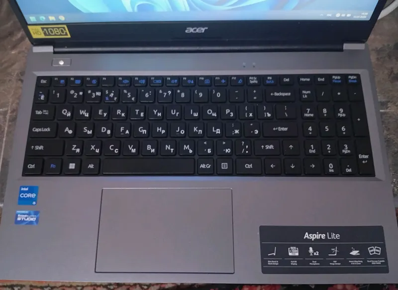 Acer 4 Acer 4