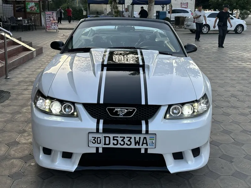 Ford Mustang kabriolet 1