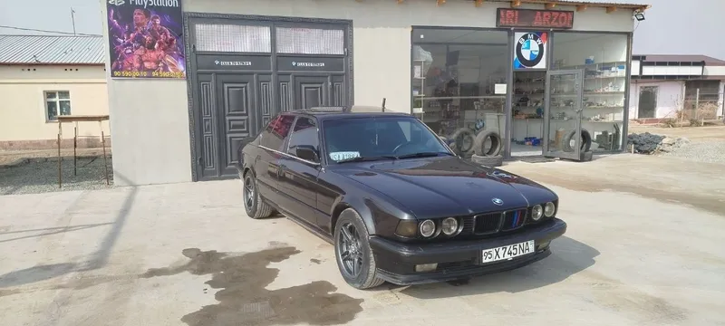 BMW E32 холати нахаду 1 BMW E32 холати нахаду 1