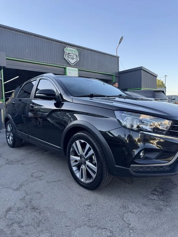 Lada Vesta SW CROSS 2018 год, двигатель 1.8 2 Lada Vesta SW CROSS 2018 год, двигатель 1.8 2