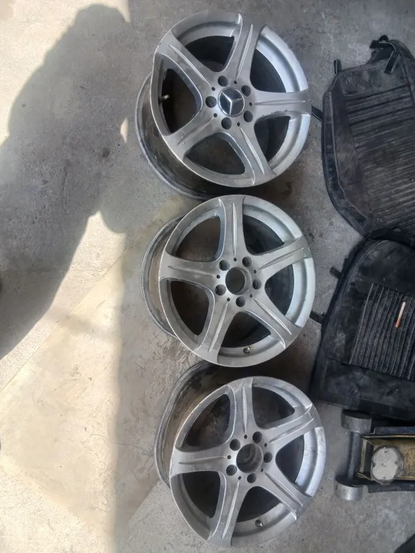 Diska R16 mersedes 1 Diska R16 mersedes 1