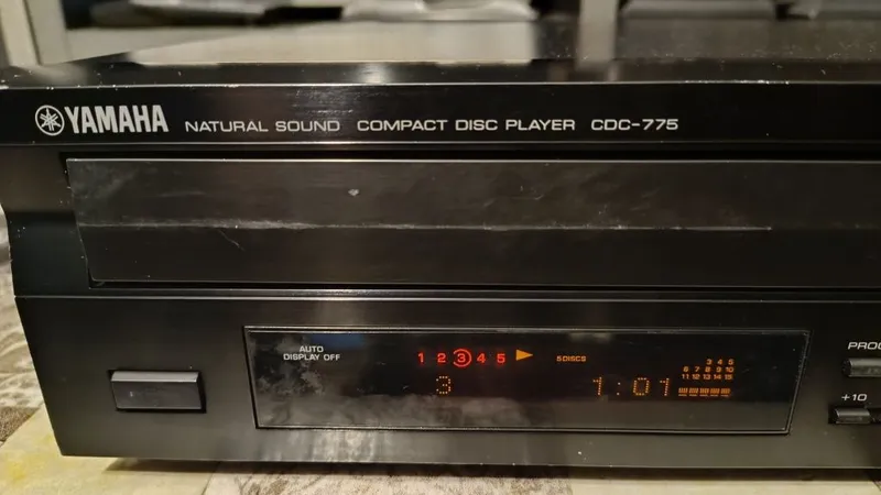 Проигрыватель Yamaha CDC-775 3 Проигрыватель Yamaha CDC-775 3
