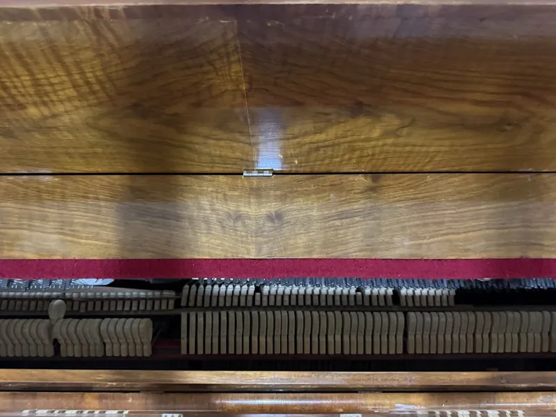 Pianino sotiladi holati oʻrta 2 Pianino sotiladi holati oʻrta 2