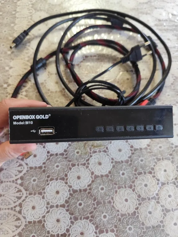 Тюнер openbox gold M10 1 Тюнер openbox gold M10 1