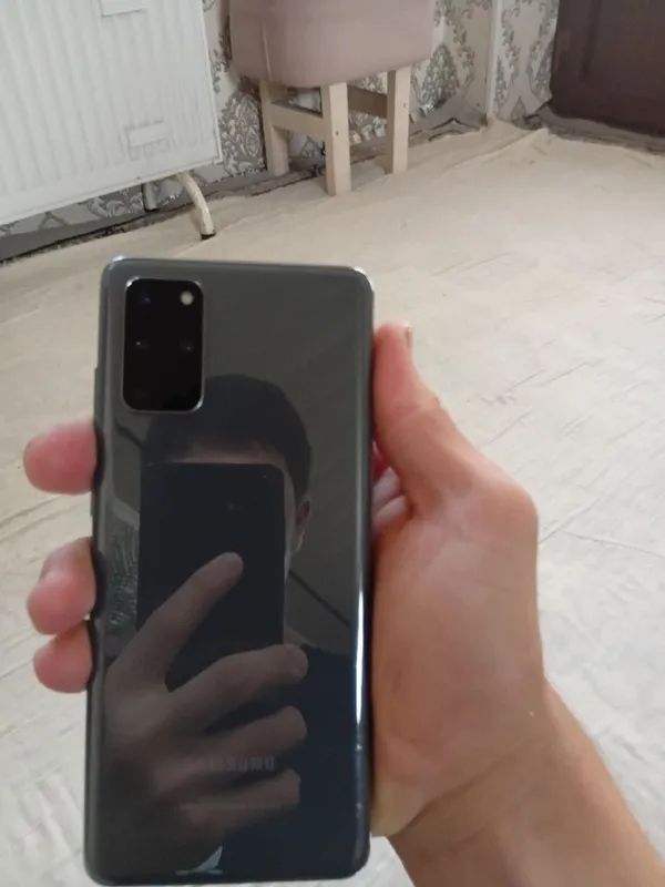 galaxy s20+5g aybi ekran palasa qolgan joyi radno — фото 3