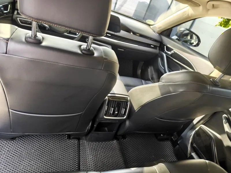 BESTUNE B70 Qora Facelift 7