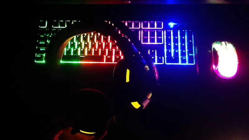 Продам наушник 2e gaming 4 Продам наушник 2e gaming 4