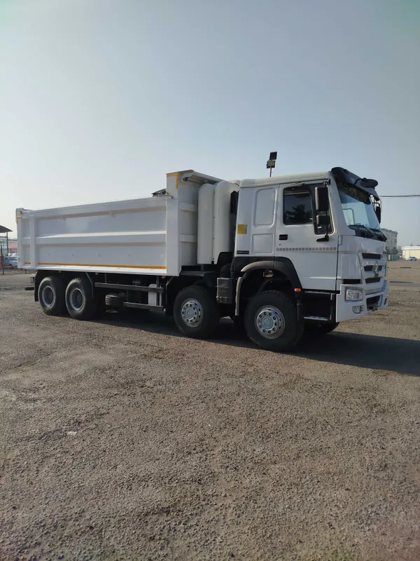 Автосамосвал Howo 8x4 на метан газе 40 тонна новый счет справка — фото 1