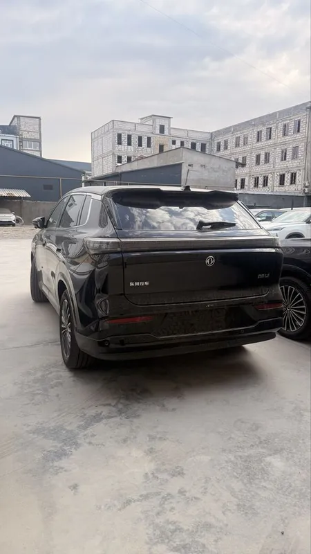 Dongfeng aelus L8 hybrid 210 km 3 Dongfeng aelus L8 hybrid 210 km 3