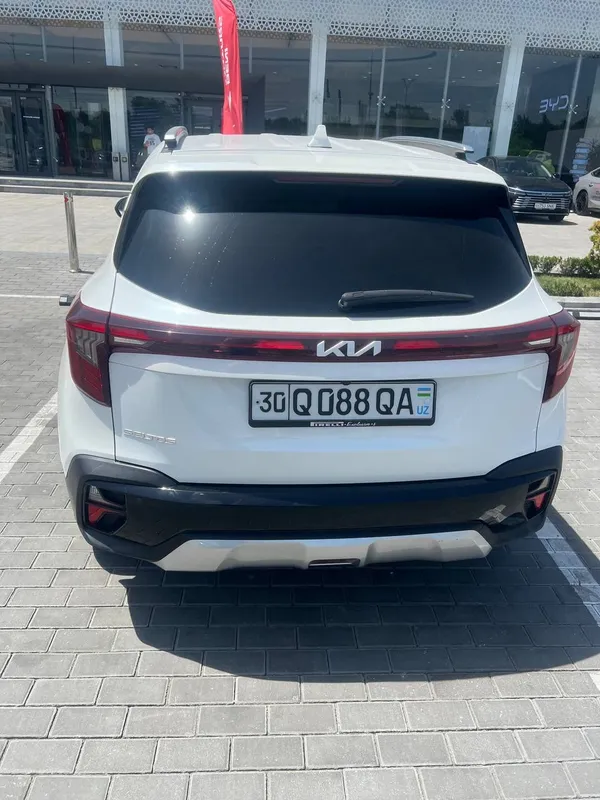 Продается Kia Seltos 2023 года (рестайлинг) — фото 1 Продается Kia Seltos 2023 года (рестайлинг) — фото 1
