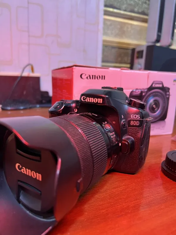 Canon 80 D sotiladi Bir qo'l ishlatilgan holati a'lo — фото 3