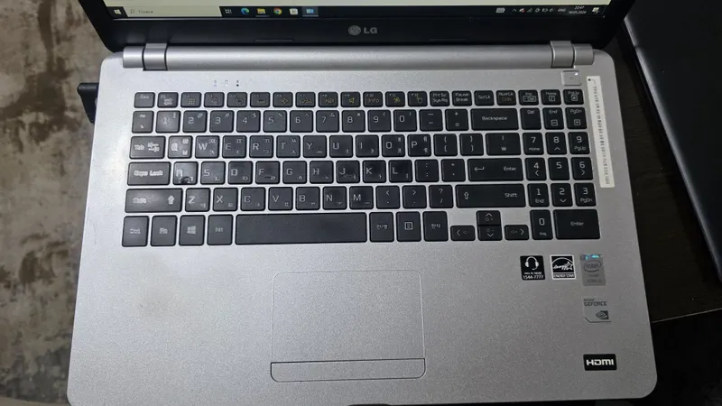 LG laptop seriy — фото 3