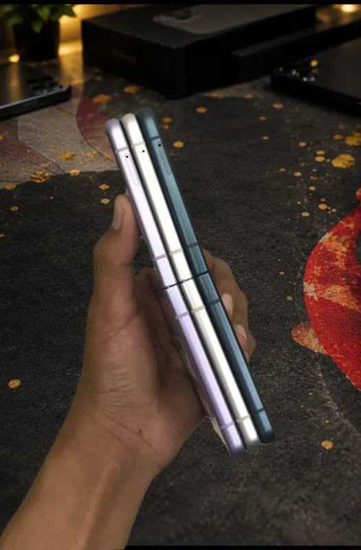 Samsung Z Flip3 6 Samsung Z Flip3 6