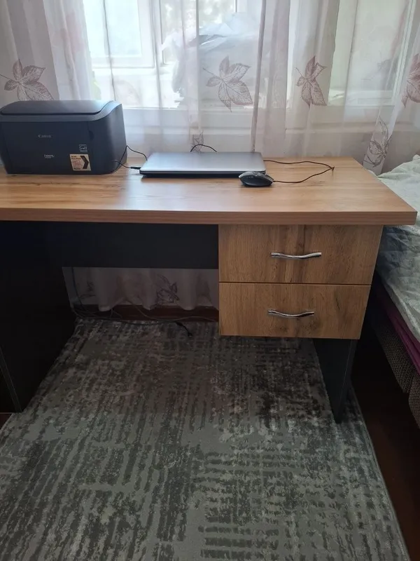 Продам письменный стол в идеальном состоянии
