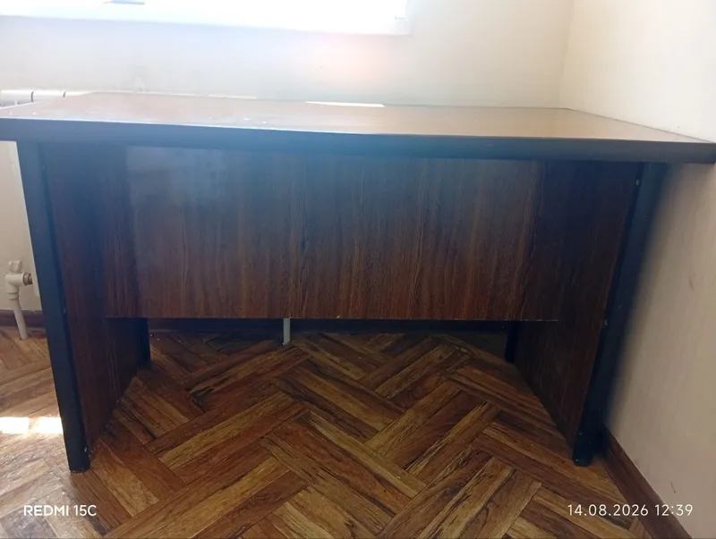 Письменный стол продам 1 Письменный стол продам 1