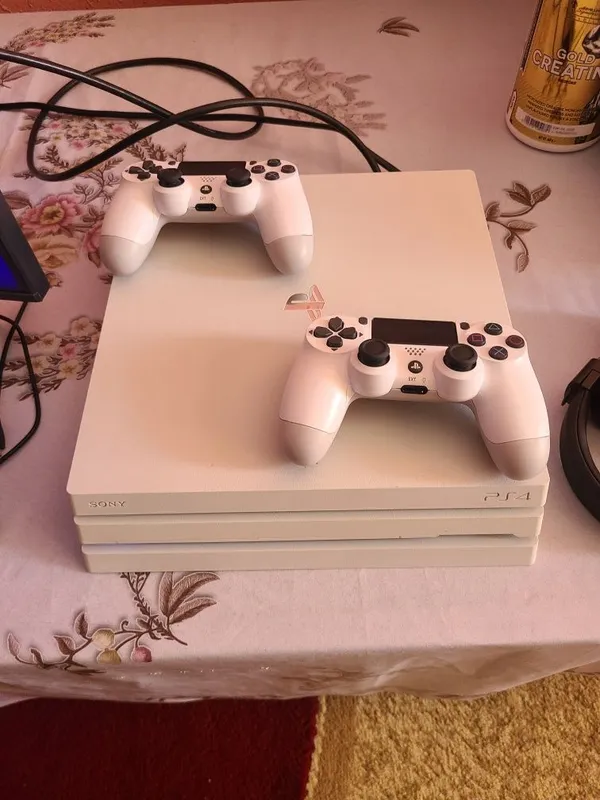PS 4 pro 1 тирабайт. Сотилади срочно
