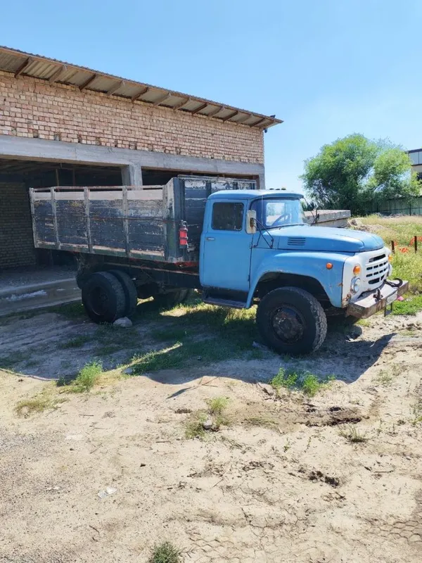 zil 130 sotiladi