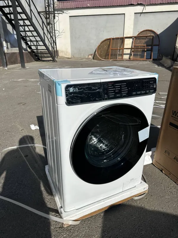 Стиральная машина LG до 1400 об/мин гарантия 3 год 1