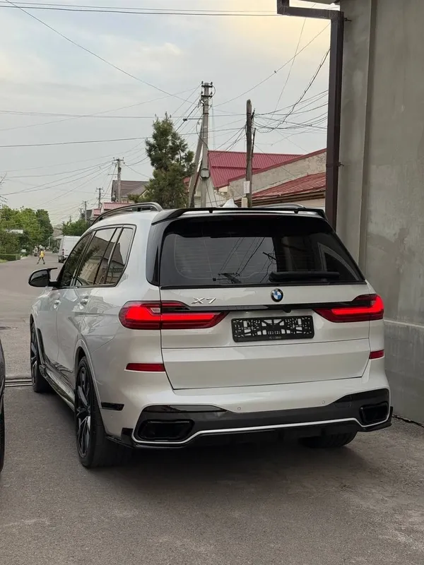 Bmw x7 xDrive40i — фото 1