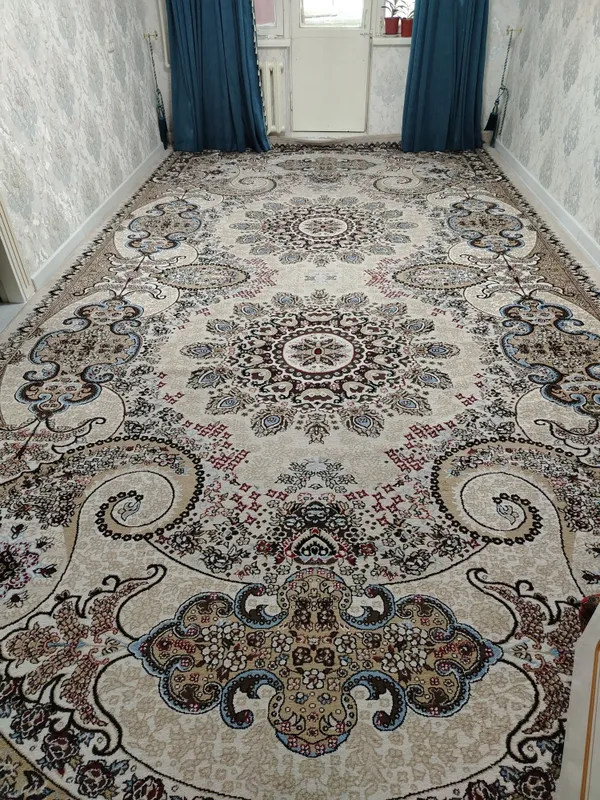 Продаю по договорной цене 3
