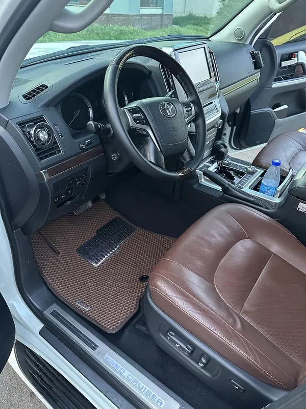 Toyota 200 4.6 V8 7