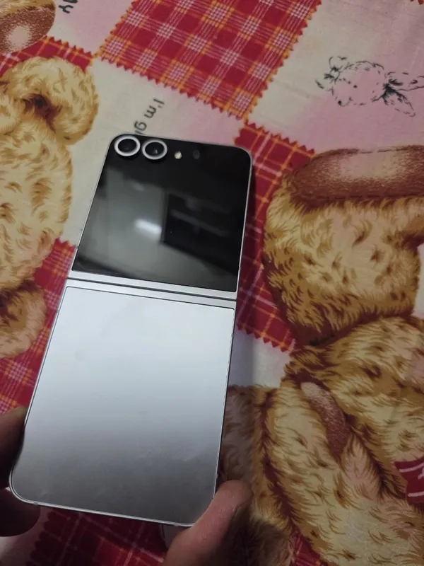 Flip 6 256 gb yaxshi holatda 8 Flip 6 256 gb yaxshi holatda 8