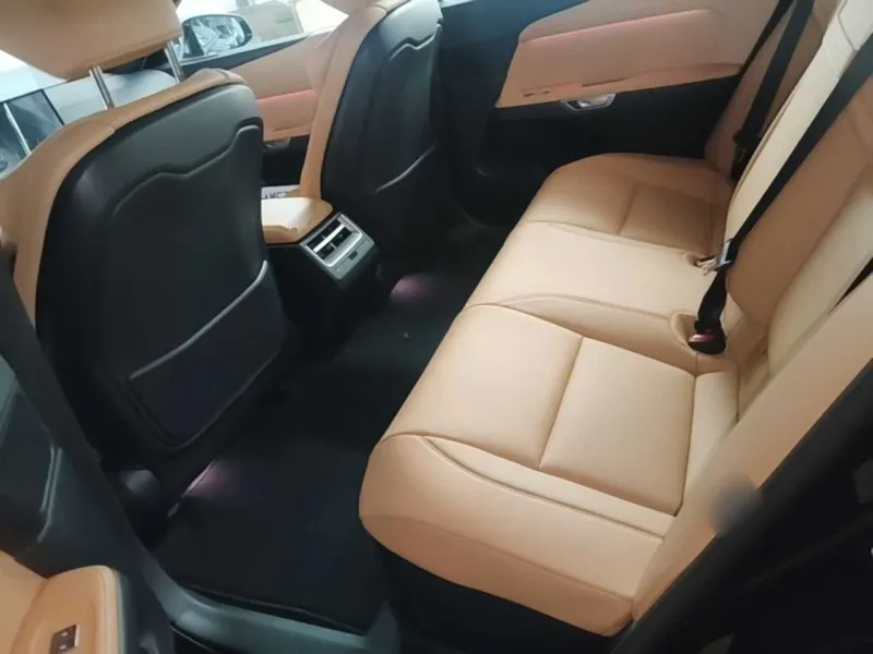 Lexus ES 300h Base Version — фото 8
