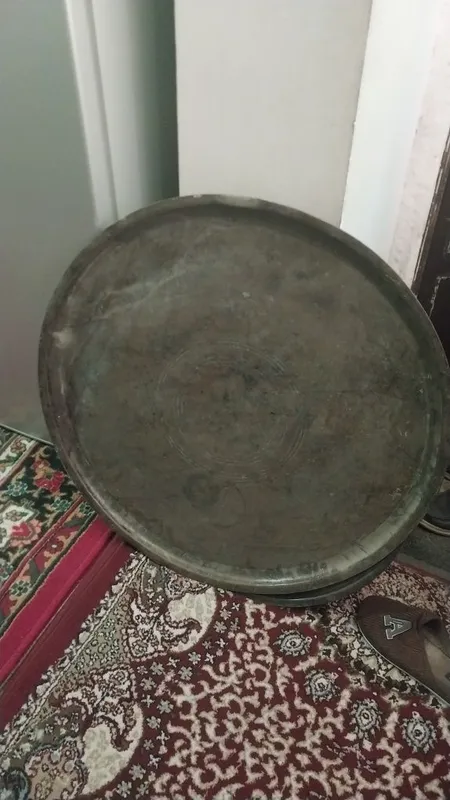 Большие винтажные подносы и кувшины для декора или кухни — фото 1
