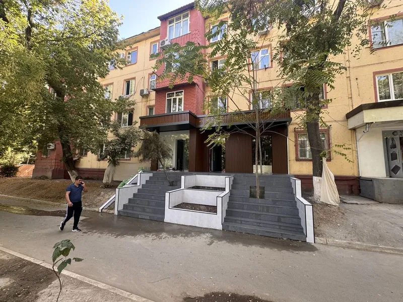 Площадь 55 м. Фасад 9 Метров Фархадский 2
