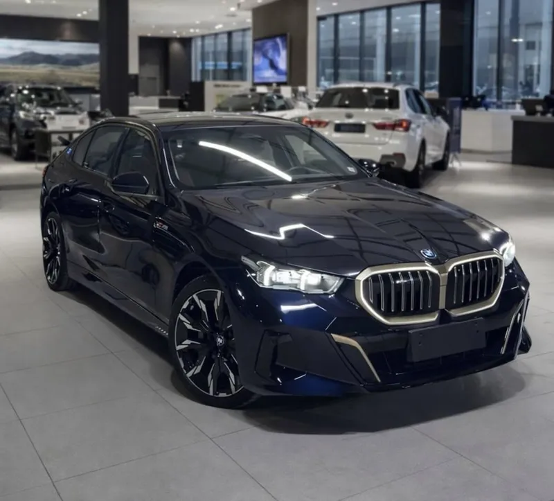 BMW i5 35L edrive 2024 йил 1 BMW i5 35L edrive 2024 йил 1