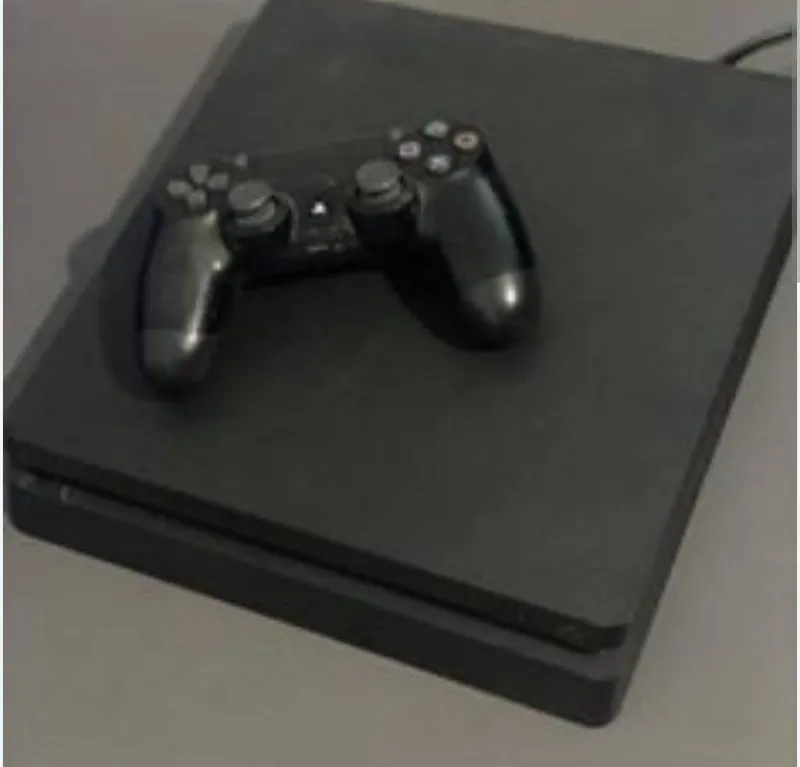 Playstation 4 slim srochniy sotiladi 2ta original pult bor