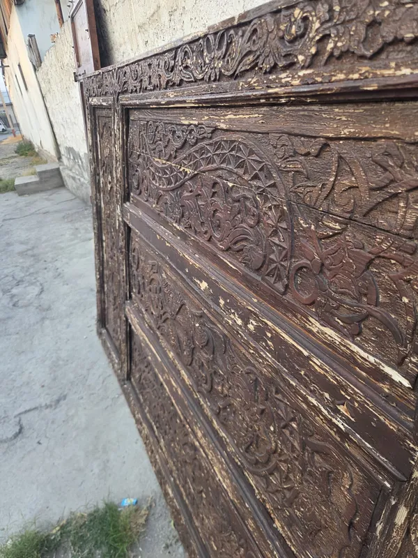 Darvoza taxta eshigi bilan 3 Darvoza taxta eshigi bilan 3