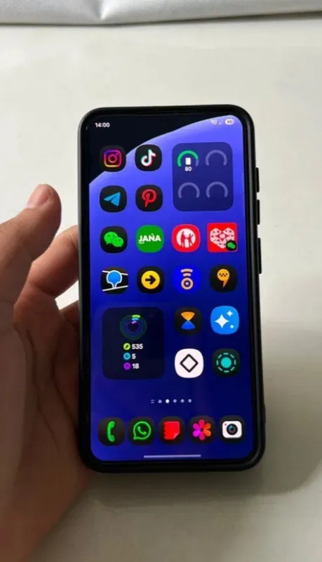 Samsung s23 8/128 5