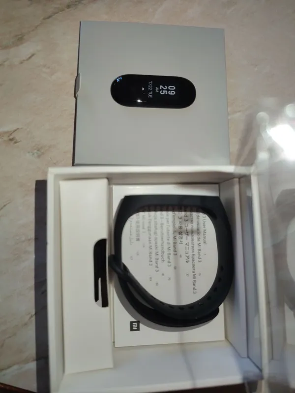 Продаю Mi band 3