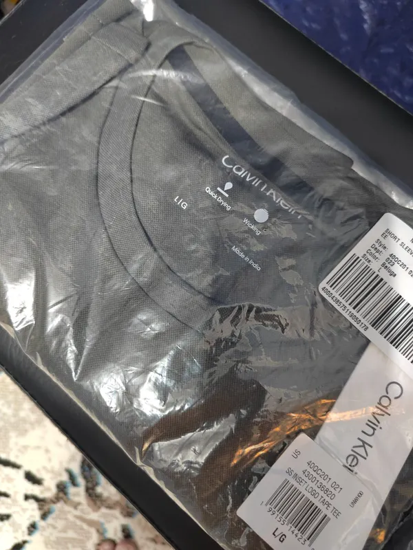 Футболка Calvin Klein. p-M. 8 Футболка Calvin Klein. p-M. 8