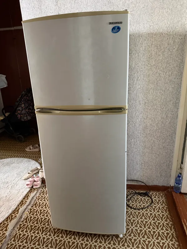 Ishlatilgan Samsung muzlatgichi 1 Ishlatilgan Samsung muzlatgichi 1