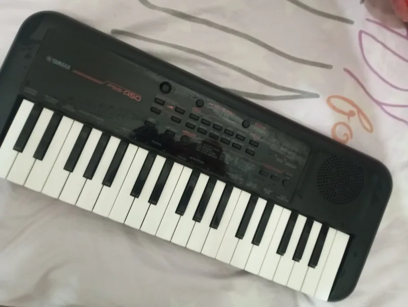 Haqiqiy pianino ,holati yengi ishlatilmagan . 1