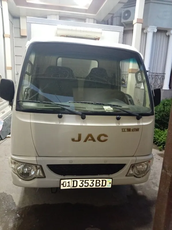 JAC 1020 KW рефрижератор автомобиль сотилади
