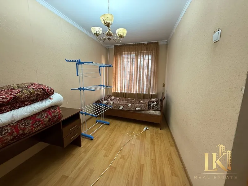Продаётся 4-комнатная квартира, 87 м², 3/4, метро Гафура Гуляма — фото 3