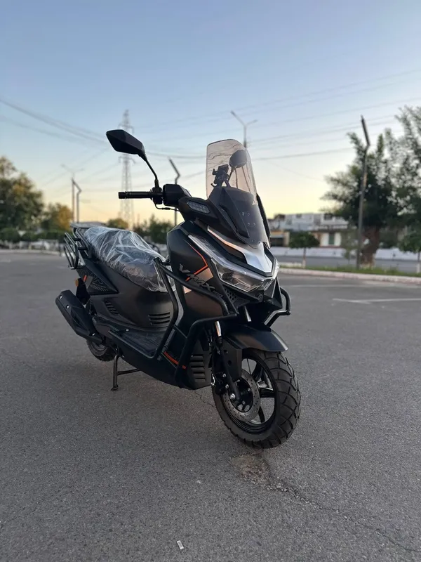 Бензиновый скутер V Max поступил в продажу в магазин 4 Бензиновый скутер V Max поступил в продажу в магазин 4