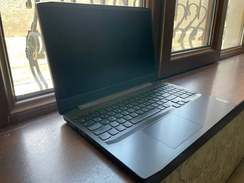 ноутбук, компания Lenovo игровое хорошее состание — фото 2 ноутбук, компания Lenovo игровое хорошее состание — фото 2