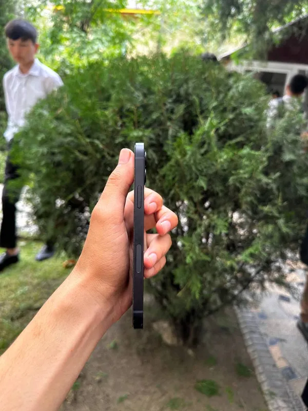 Для тех, кто ищет iPhone 12 в комплекте 4