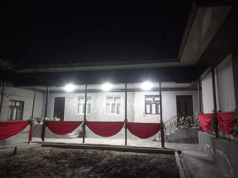 Uy sotladi Zangiota Machdi oldida 4 sotix 7 xona