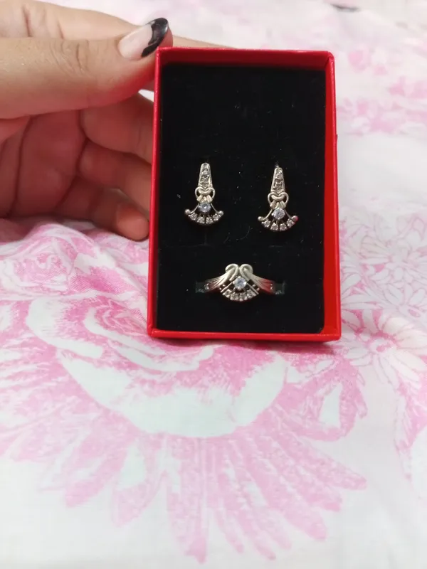 Серебряный комплект 925 пробы: серьги и кольцо 4 Серебряный комплект 925 пробы: серьги и кольцо 4