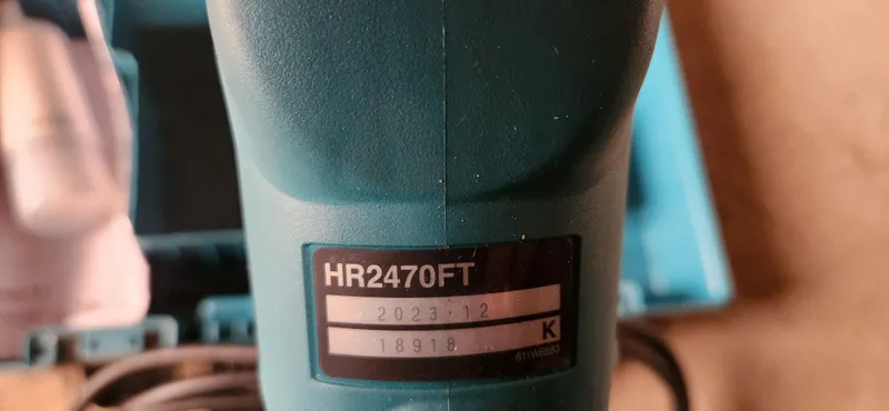 Перфоратор Makita HR2470FT 2