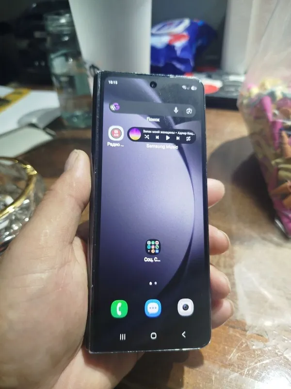 Samsung fold5 12/512 1 Samsung fold5 12/512 1